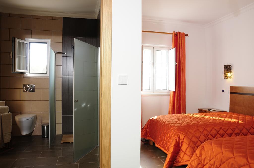 Corvos E Cadavais Villa Almodovar Room photo